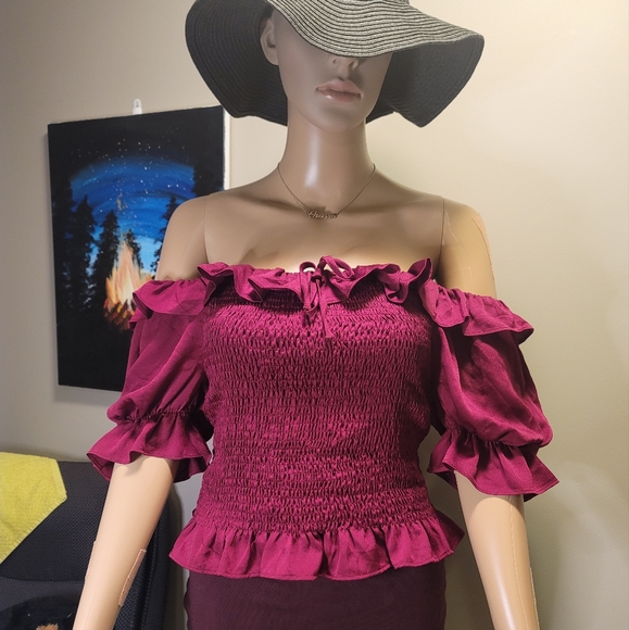 Boohoo Tops - Purple/Red Violet Boohoo Puff Sleeves Blouse